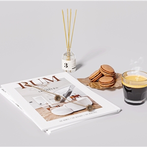 现代 书 书籍 咖啡杯 食物饼干 香水瓶组合