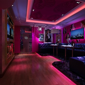 后现代 KTV 包厢